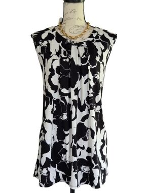 PerSeption Sleeveless Top.